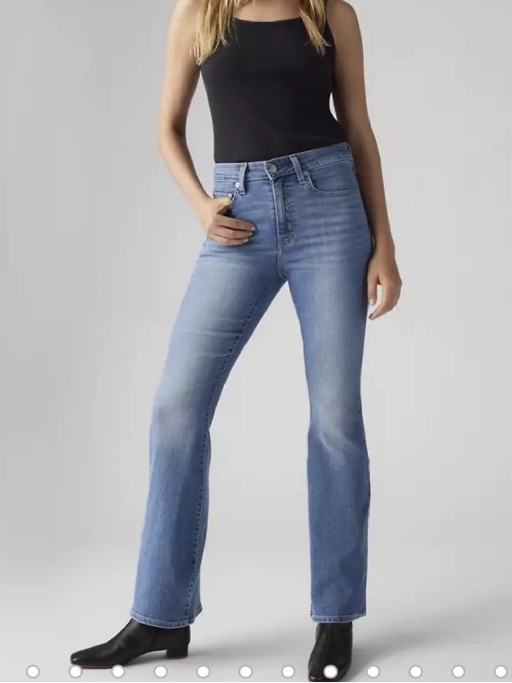 Levi’s 726 High Rise Flare Jeans Medium Wash NWT Size 26x32